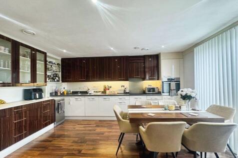 Kitchen - Dining Area