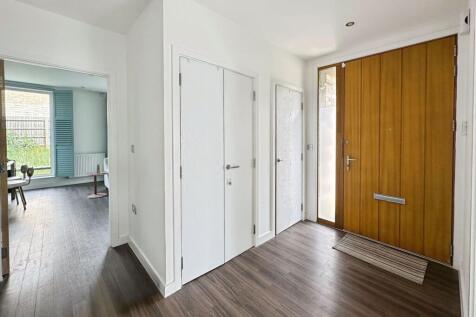 Spacious Hallway with Utility