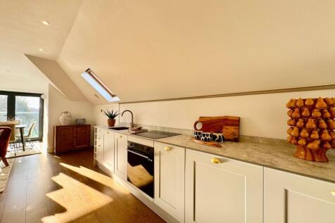 Open plan kitchen/lounge/dining area