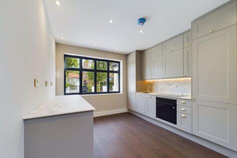 OPEN PLAN KITCHEN