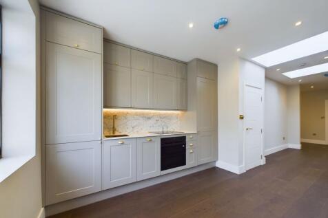 OPEN PLAN KITCHEN