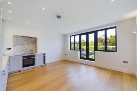 OPEN PLAN KITCHEN