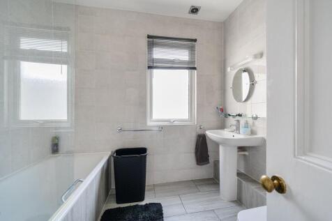 Upstairs Bathroom