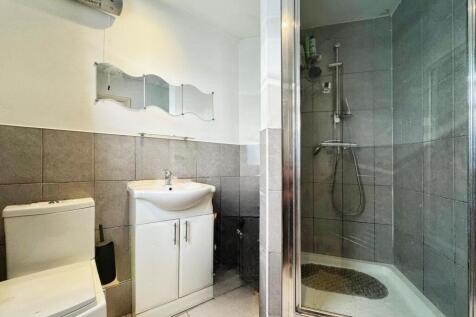 ANNEX BATHROOM