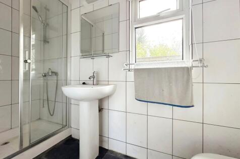 OUT-BUILDING BATHROOM