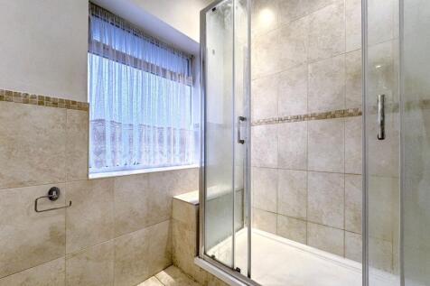 Family shower room