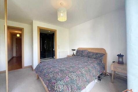 Double bedroomDouble bedroom