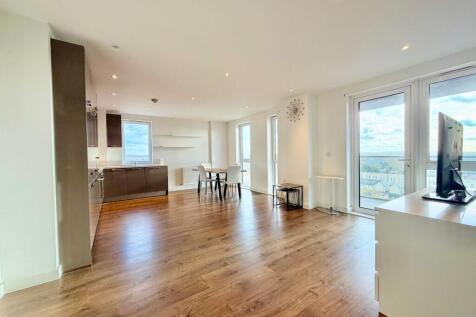 Open plan Lounge/kitchen/dining area