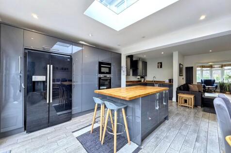 Open plan Kitchen/dining area