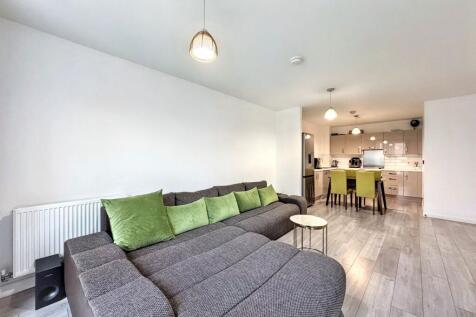 Open plan Lounge/kitchen/dining area