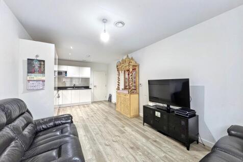 Open plan lounge and kitchen