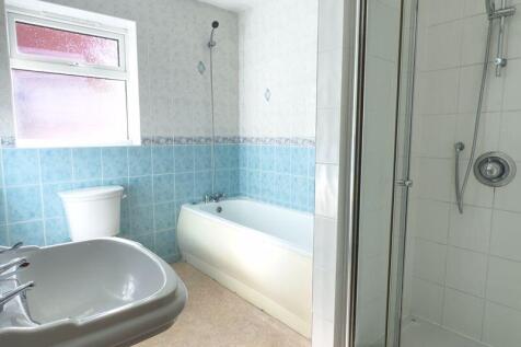 Bath/Shower Room