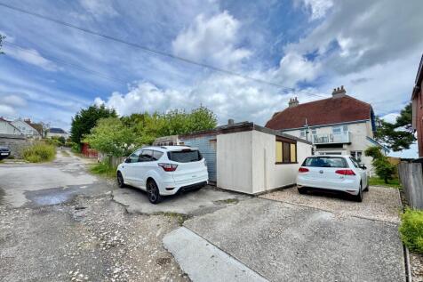 Garage &amp; Parking