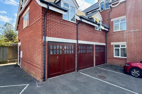 Garage &amp; Parking