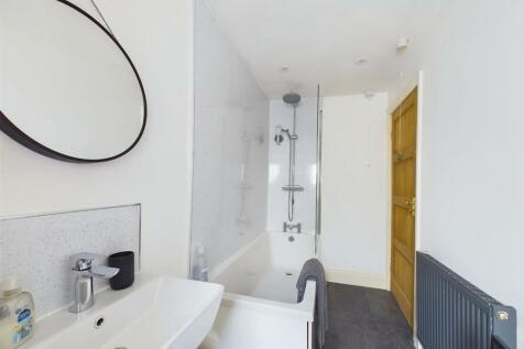 bath1.jpg