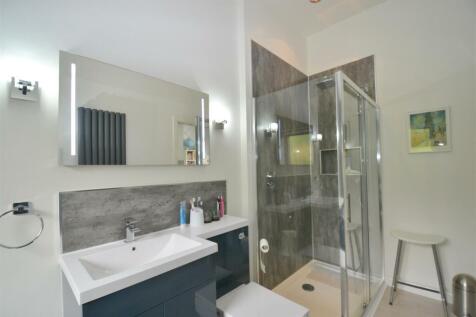 ensuite2.JPG