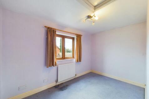 CAM02541G0-PR0340-STILL016.jpg
