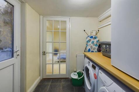 CAM02541G0-PR0361-STILL016.jpg