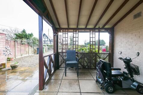 CAM02541G0-PR0361-STILL021.jpg
