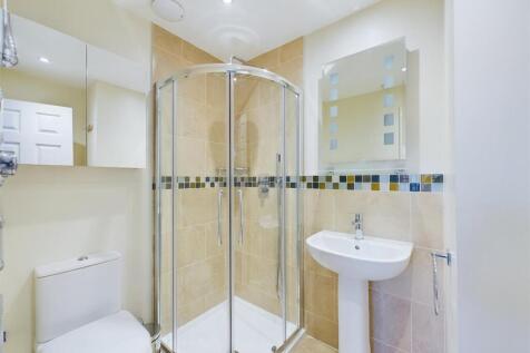 ensuite.jpg