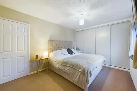 bed1.jpg