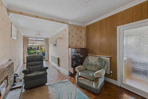 CAM02541G0-PR0416-STILL007.jpg