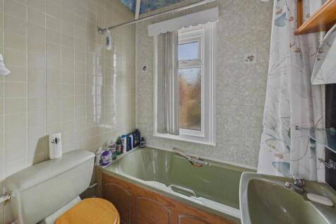 CAM02541G0-PR0416-STILL013.jpg