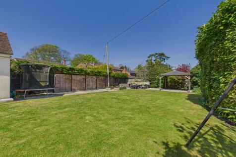 CAM02541G0-PR0436-STILL025.jpg
