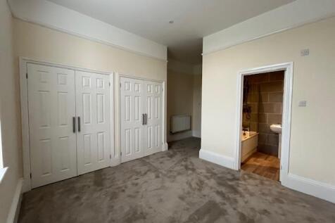 Main bedroom.jpg