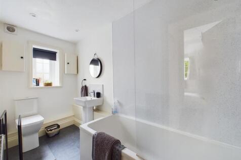 bath2.jpg