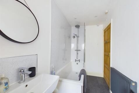 bath1.jpg