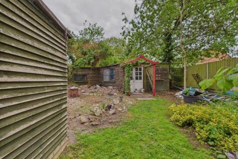 CAM02541G0-PR0451-STILL025.jpg