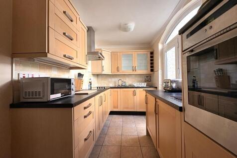 Kitchen....jpg