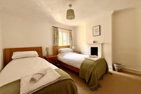 Bedroom two.jpg