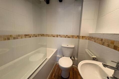 Downstairs bathroom.JPG