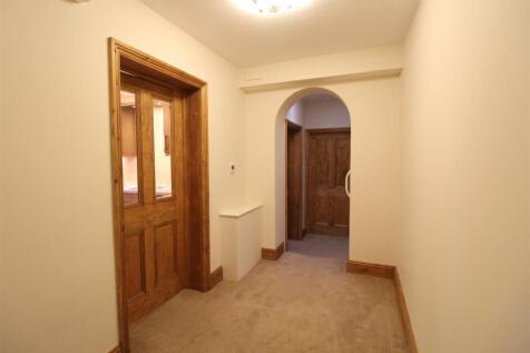 Hallway.jpg