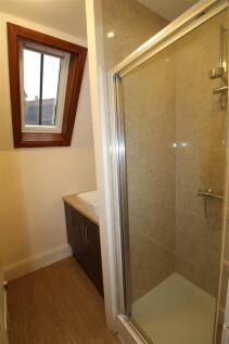 sHOWER ROOM.jpg