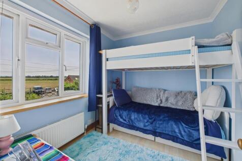 CAM02541G0-PR0483-STILL005.jpg