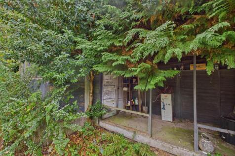 CAM02541G0-PR0504-STILL017.jpg