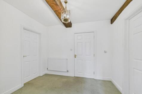 Reception room other side