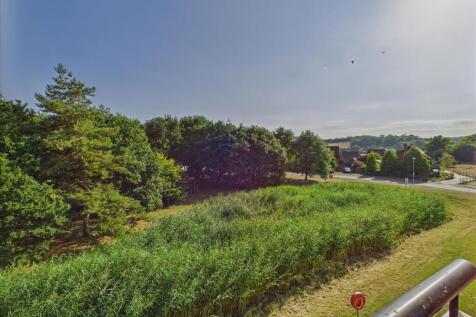 CAM02541G0-PR0536-STILL009.jpg