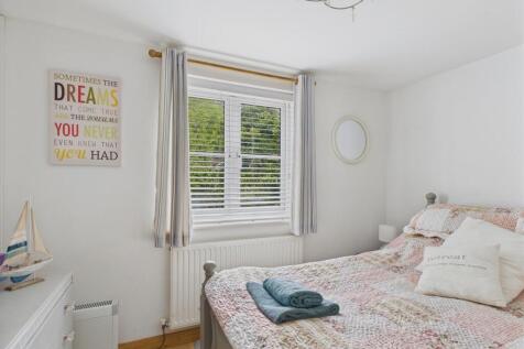 CAM03972G0-PR0106-STILL036.jpg