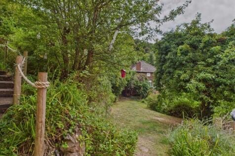 CAM03972G0-PR0106-STILL037.jpg