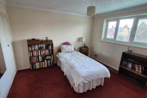 Master Bedroom.jpg