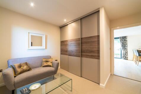 Living Area 2.jpg