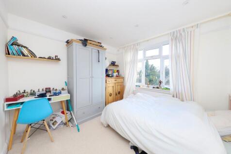 11 Tudor Close (4...