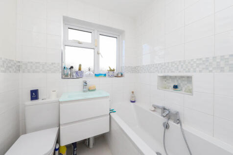 11 Tudor Close (5...