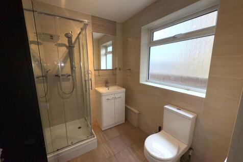 149ExeterRdBath2