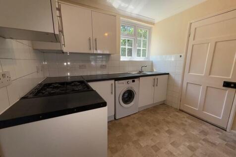 10StationRdKitche...