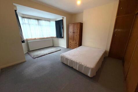 GreystokeAveBed1